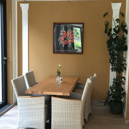 Rheinliebe Bistro Und Pension Guest house Lorch am Rhein