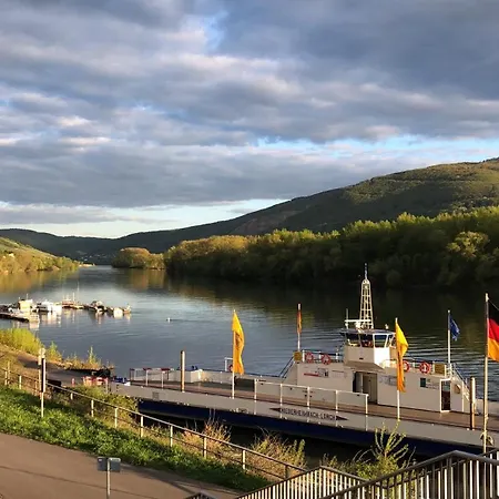 Rheinliebe Bistro Und Pension Guest house